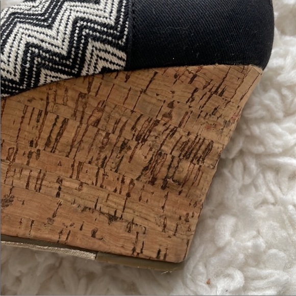 Toms Patterned‎ Wedges - Picture 4 of 7